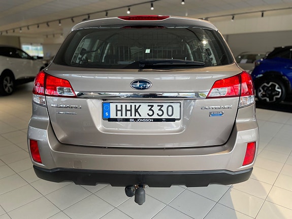 Subaru Outback 6 of 30