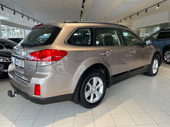 Subaru Outback 5 of 30