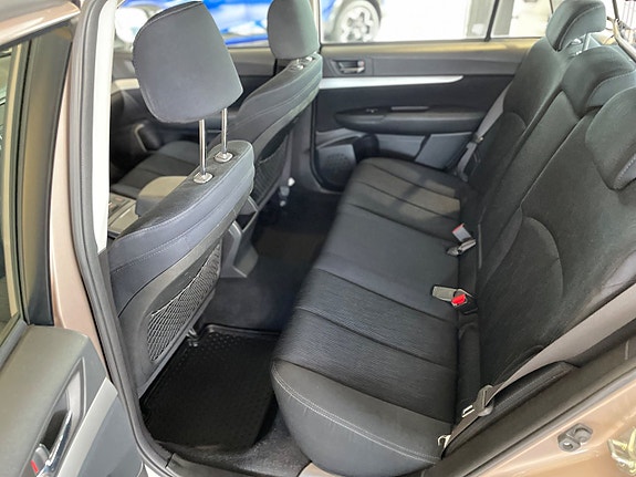Subaru Outback 17 of 30