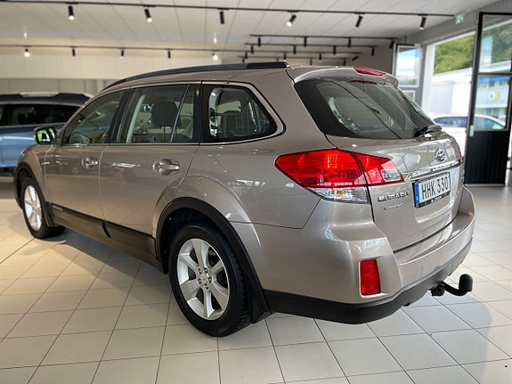 Subaru Outback 7 of 30