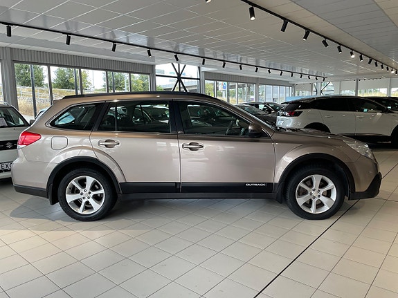 Subaru Outback 4 of 30