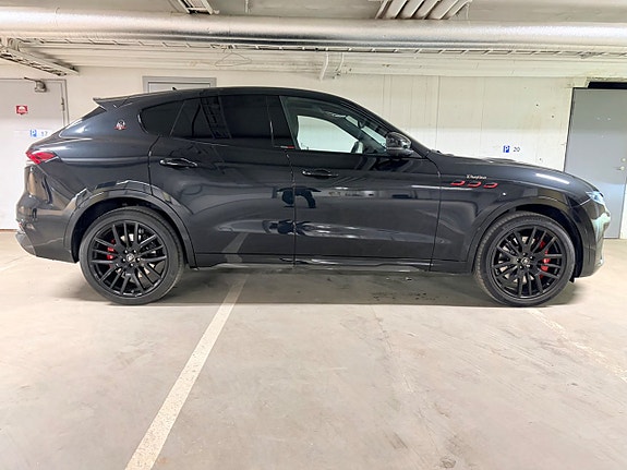 Maserati Levante 22 of 26
