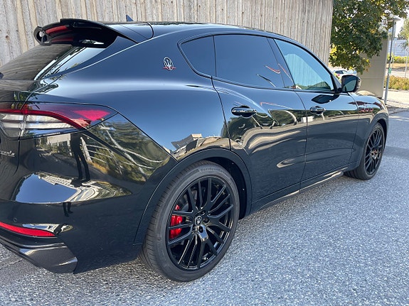 Maserati Levante 5 of 16