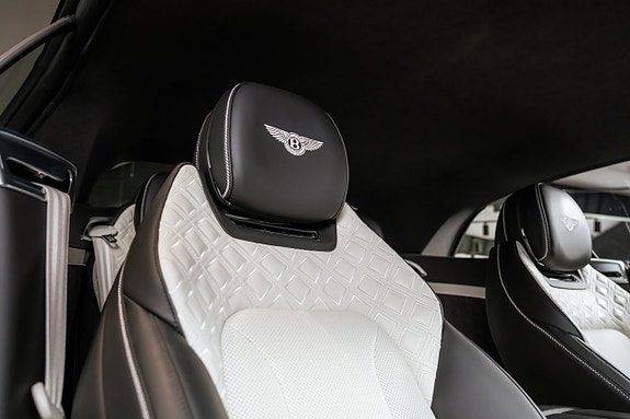 Bentley Continental GTC 21 of 23