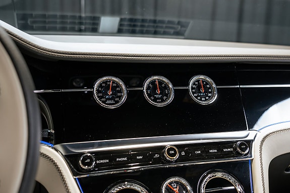 Bentley Continental GTC 15 of 23