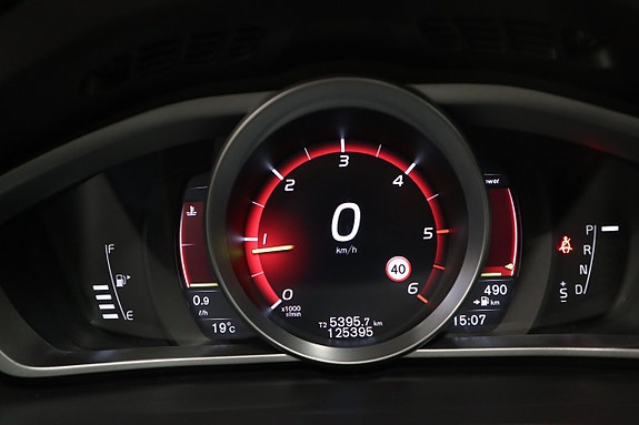 Volvo V40 18 of 24