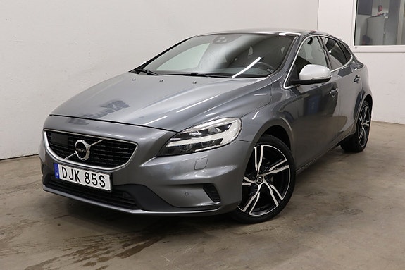 Volvo V40 3 of 24