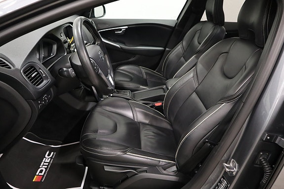 Volvo V40 9 of 24