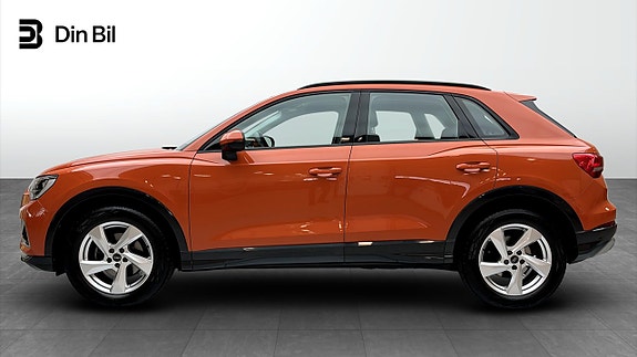 Audi Q3 2 of 14
