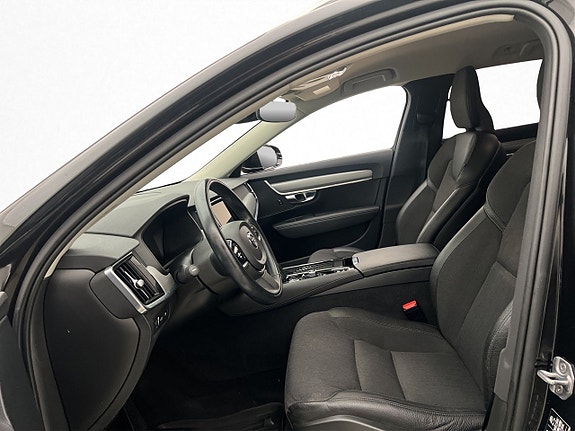 Volvo V90 10 of 30