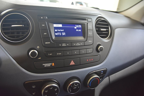 Hyundai i10 11 of 14
