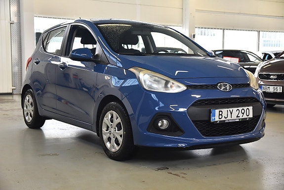 Hyundai i10 2 of 14