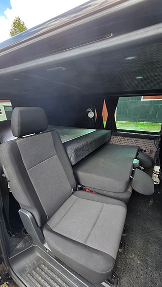 Volkswagen Transporter 14 of 25