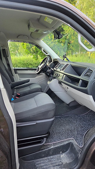 Volkswagen Transporter 12 of 25