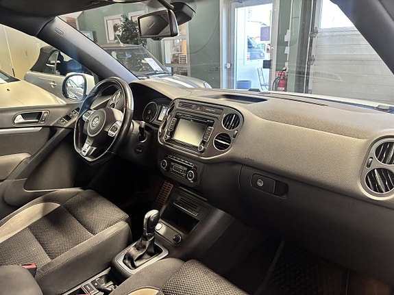 Volkswagen Tiguan 10 of 16
