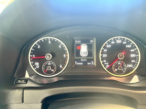 Volkswagen Tiguan 16 of 16