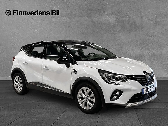 Renault Captur 2 of 9