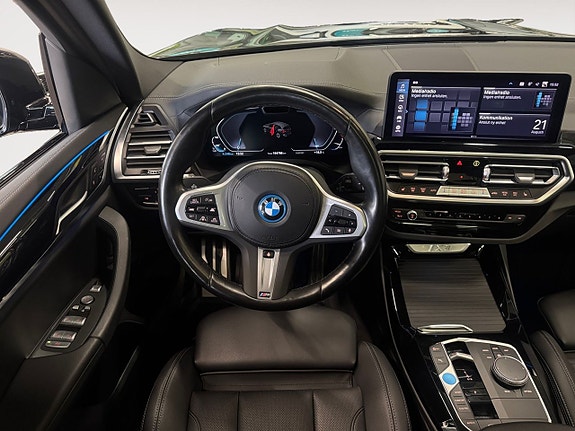 BMW iX3 12 of 23