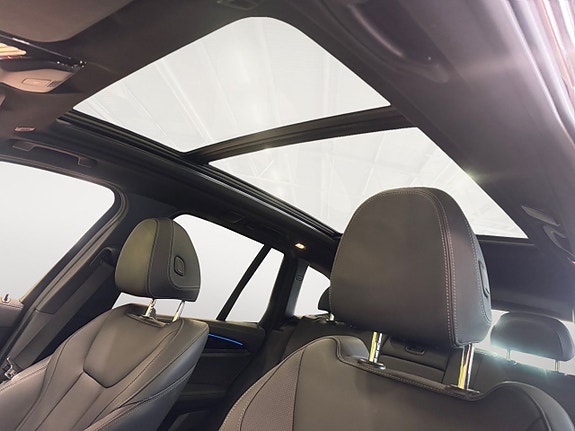 BMW iX3 19 of 23