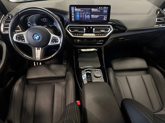 BMW iX3 9 of 23