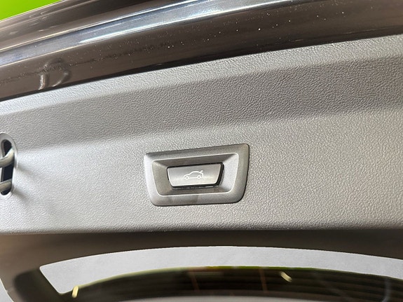 BMW iX3 16 of 23
