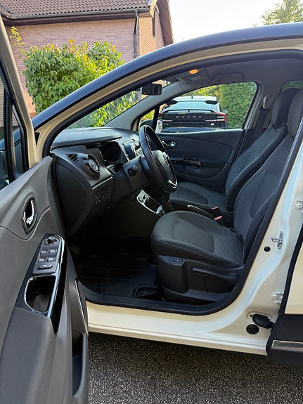 Renault Captur 11 of 20