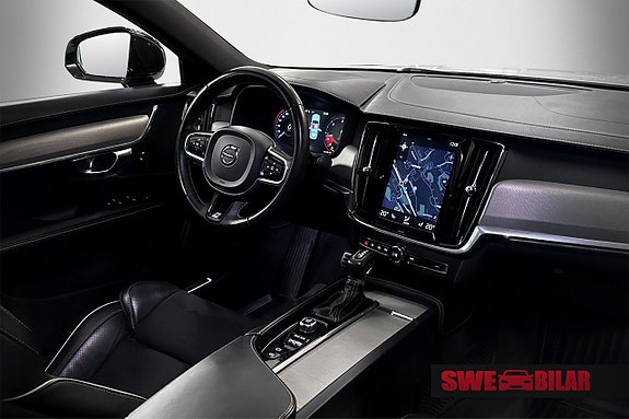 Volvo S90 16 of 26