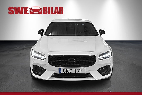 Volvo S90 2 of 26