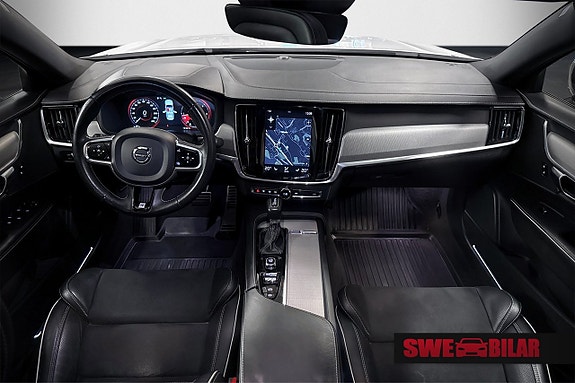 Volvo S90 15 of 26