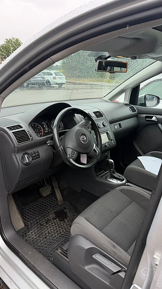 Volkswagen Touran 7 of 10