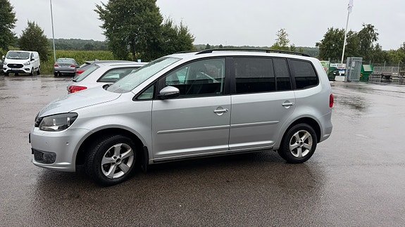 Volkswagen Touran 2 of 10