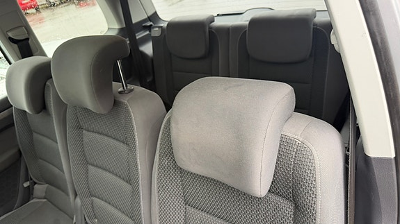 Volkswagen Touran 10 of 10
