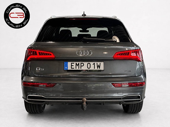 Audi Q5 9 of 18