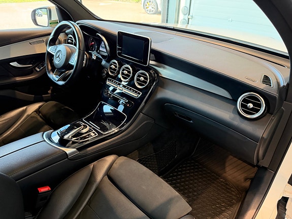 Mercedes-Benz GLC220 d 10 of 10