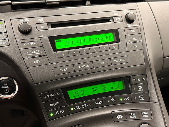 Toyota Prius 17 of 29