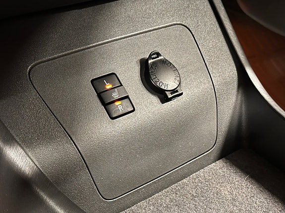 Toyota Prius 21 of 29