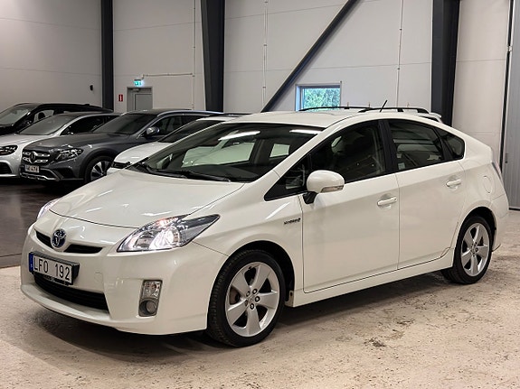Toyota Prius 4 of 29