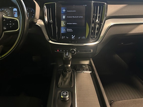 Volvo V60 11 of 19
