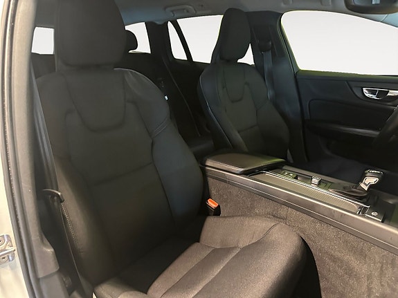 Volvo V60 15 of 19