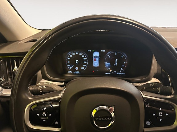 Volvo V60 12 of 19