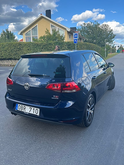 Volkswagen Golf VII 5 of 10