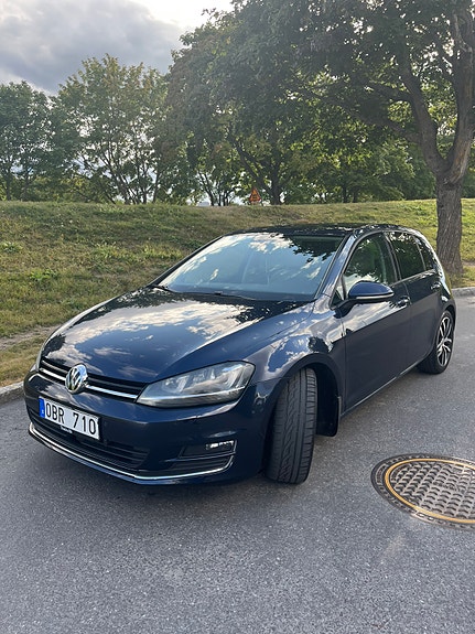 Volkswagen Golf VII 2 of 10