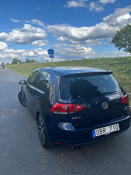 Volkswagen Golf VII 3 of 10