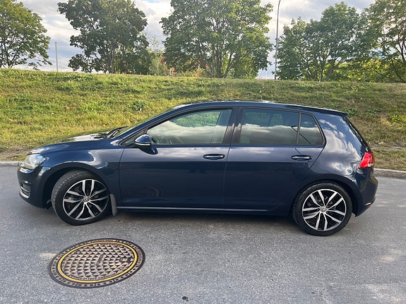 Volkswagen Golf VII 6 of 10