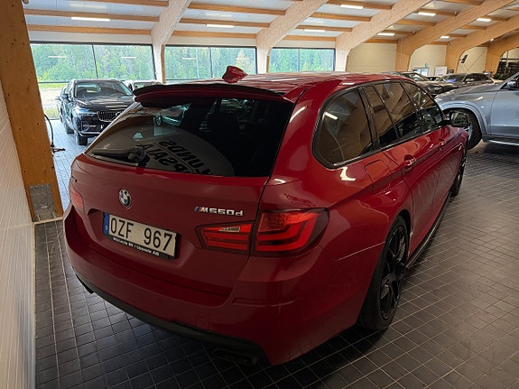 BMW M550d 4 of 29