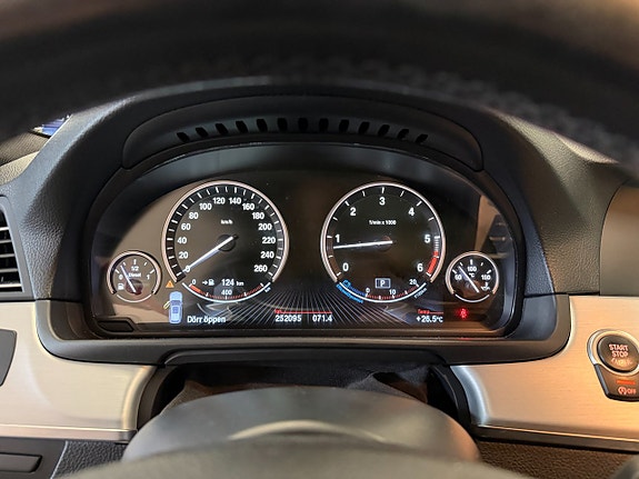BMW M550d 12 of 29