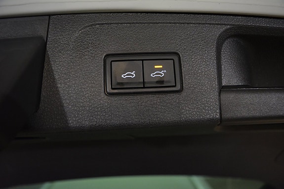 Volkswagen Passat 7 of 22