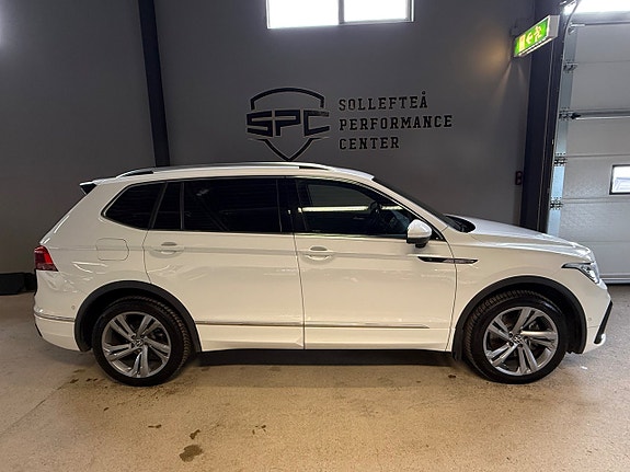 Volkswagen Tiguan Allspace 2 of 21