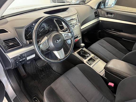 Subaru Outback 9 of 17