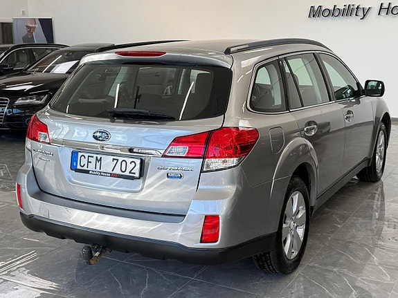 Subaru Outback 5 of 17